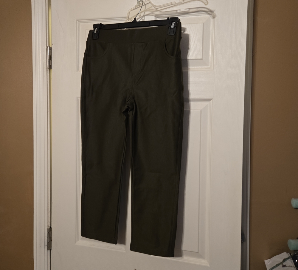 Codefit Ponte Knit Slim Fit Capri Leggings